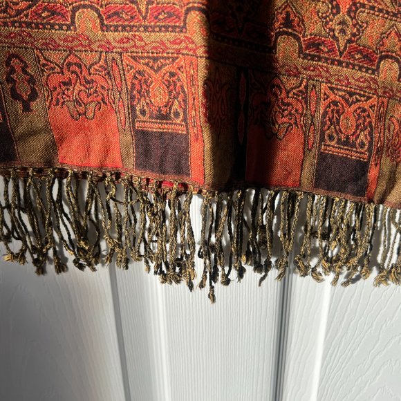 Sevan Brand Women's Scarf! - Picture 7 of 7